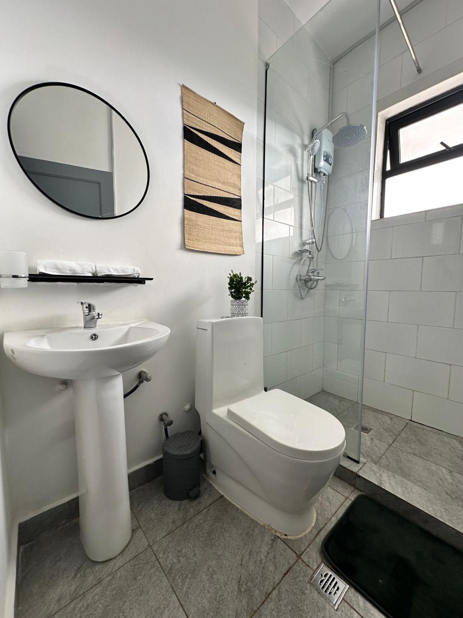 Coalescence Hotel Rwanda Kigali Bagian luar foto